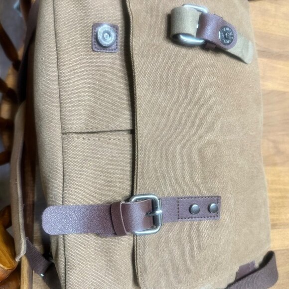 Old School Styled Traditional Waxed Canvas Messenger Bag Adjustable Strap NWT - Picture 10 of 13